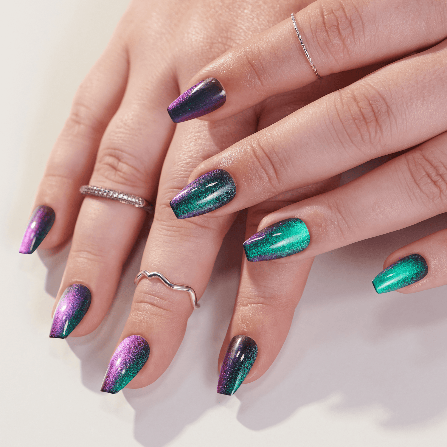 KISS Gel Fantasy Magnetic Press On Glue Nails - Chameleon