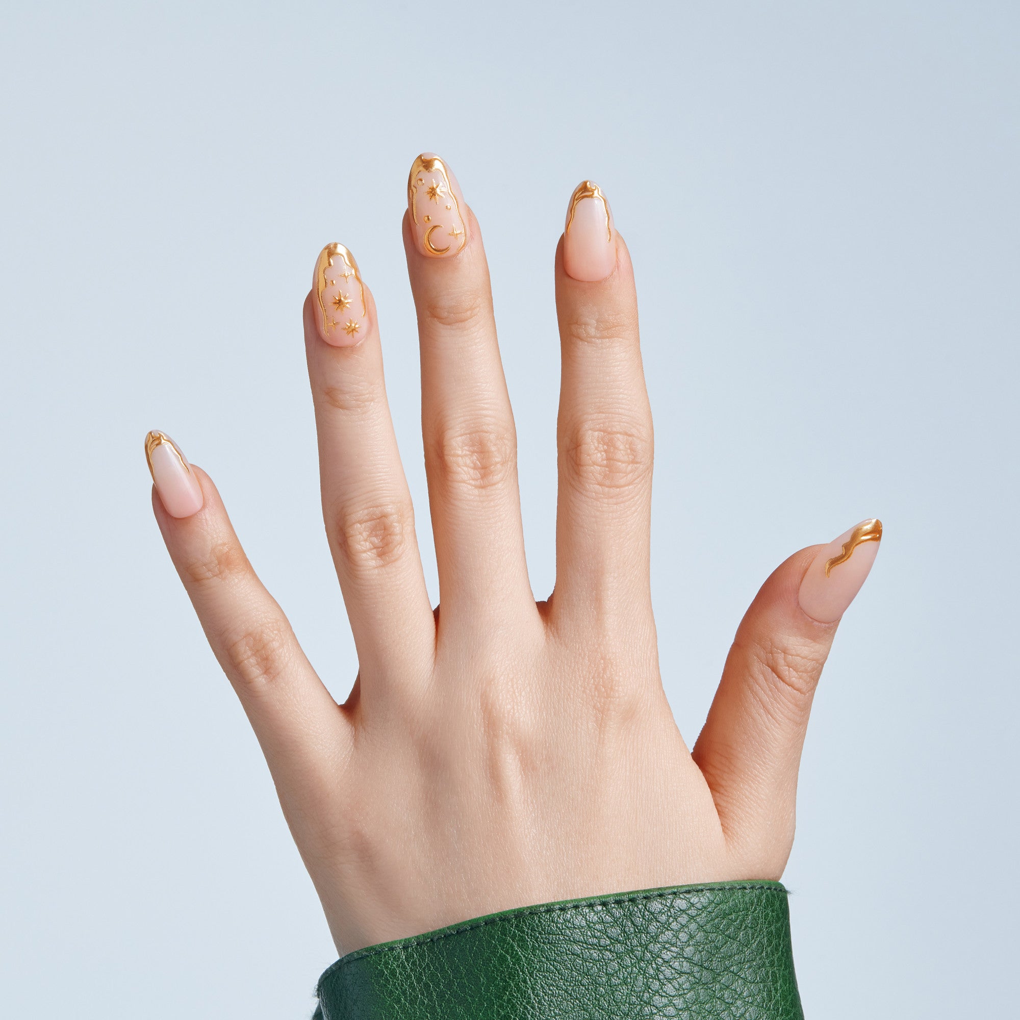 Kiss Glam 3D & Jeweled Press On Fake Glue Nails - Golden | 3D & Jewel Design, Gold, Medium, Almond