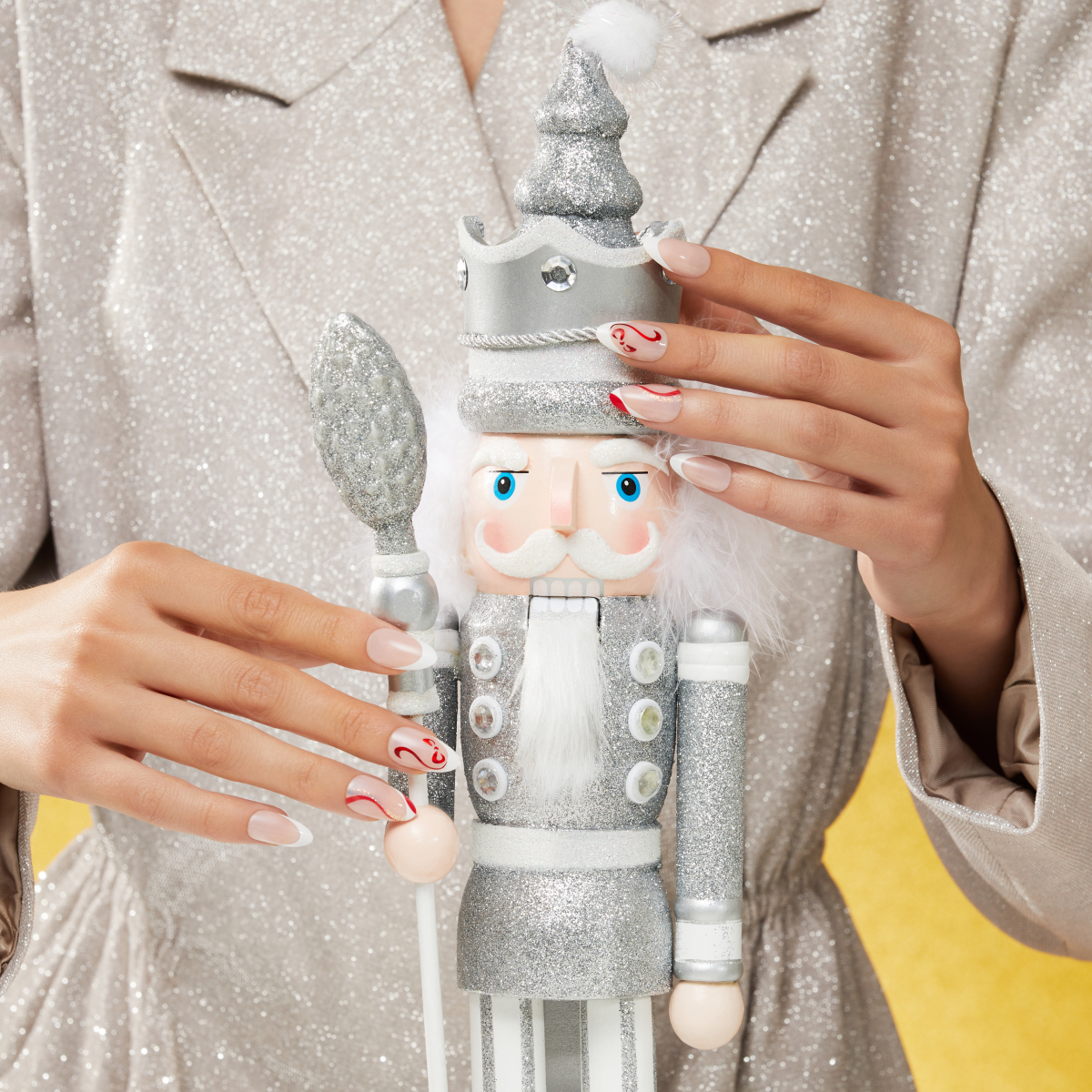 KISS Voguish Fantasy Holiday Nails - Pine Trees