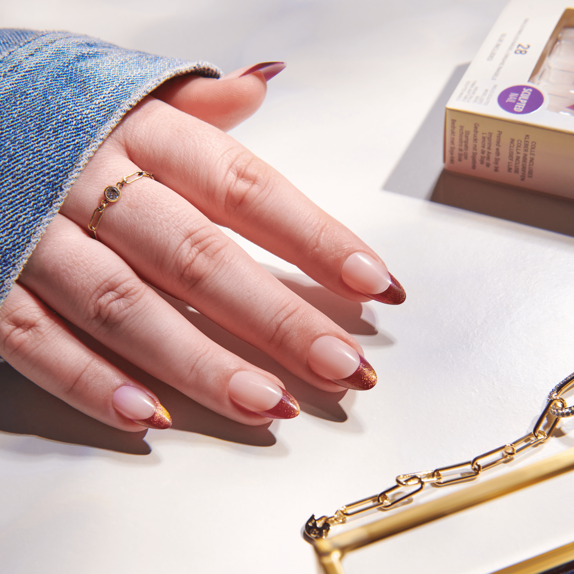 KISS Voguish Fantasy Press On Glue Nails - Passionable