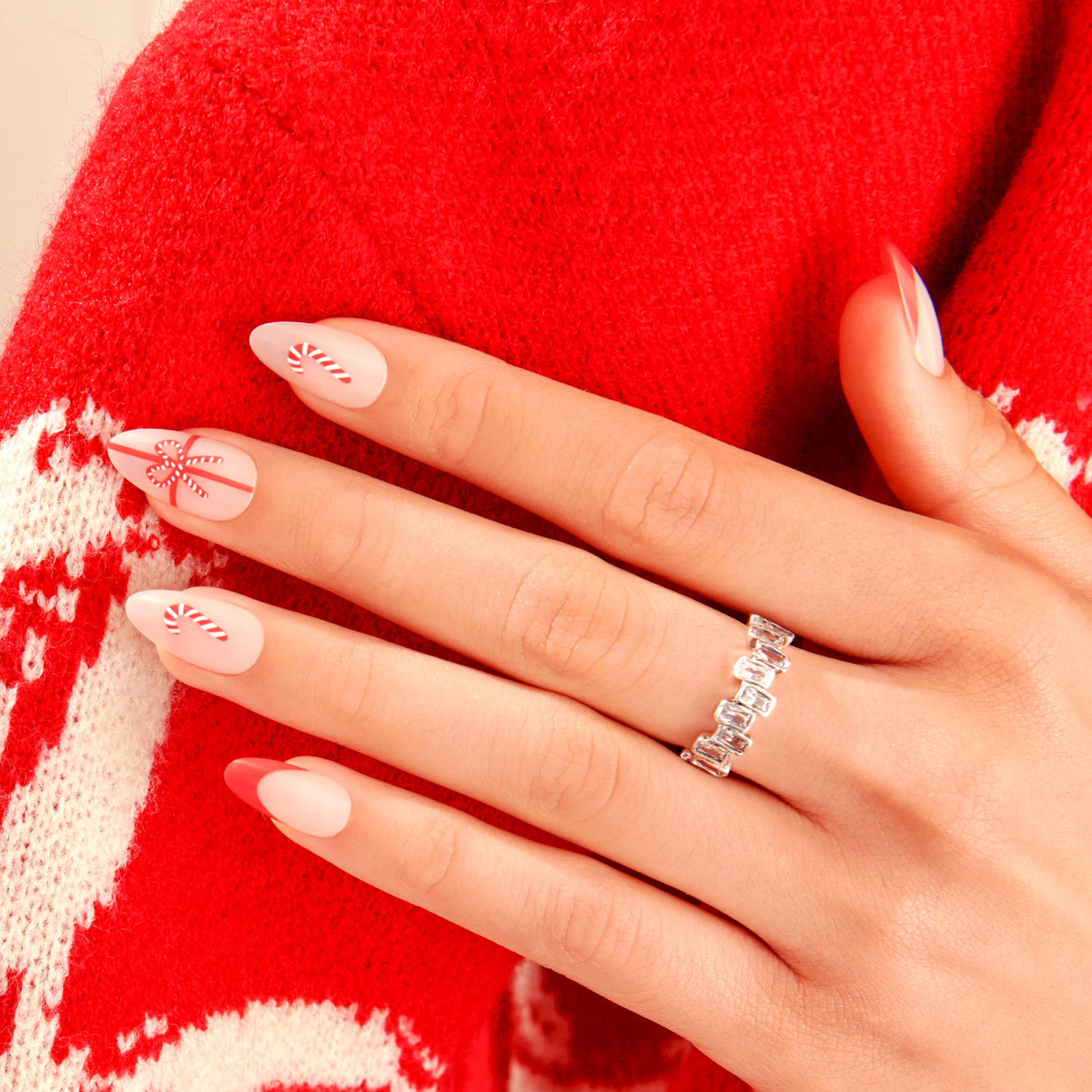 KISS Voguish Fantasy Holiday Press On Glue Nails - Warm n Cozy