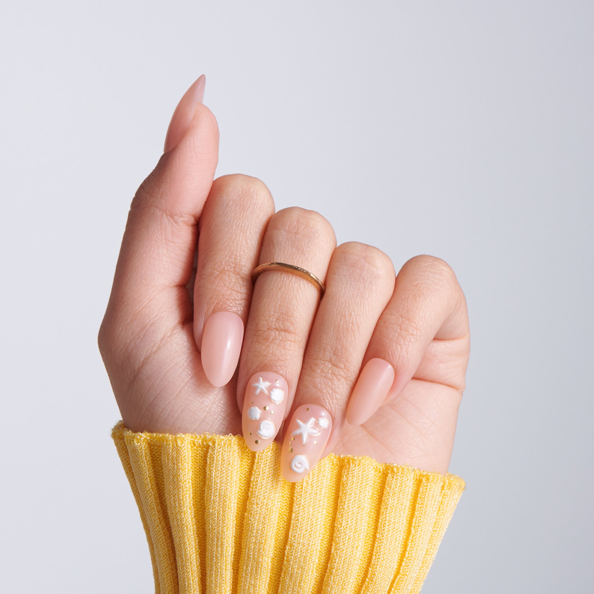 Kiss Glam Jeweled Press On Glue Nails - Shell Me More