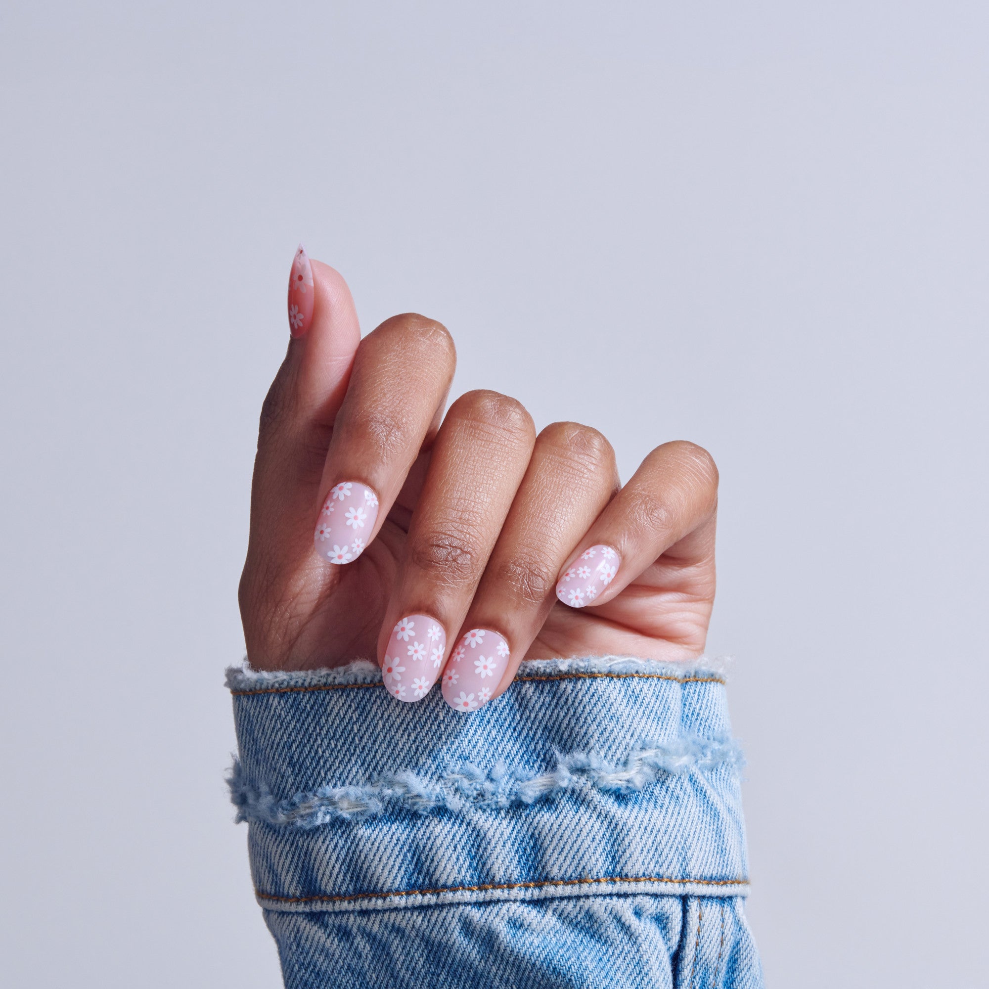 KISS CORE Design Press On Glue Nails - Friendship