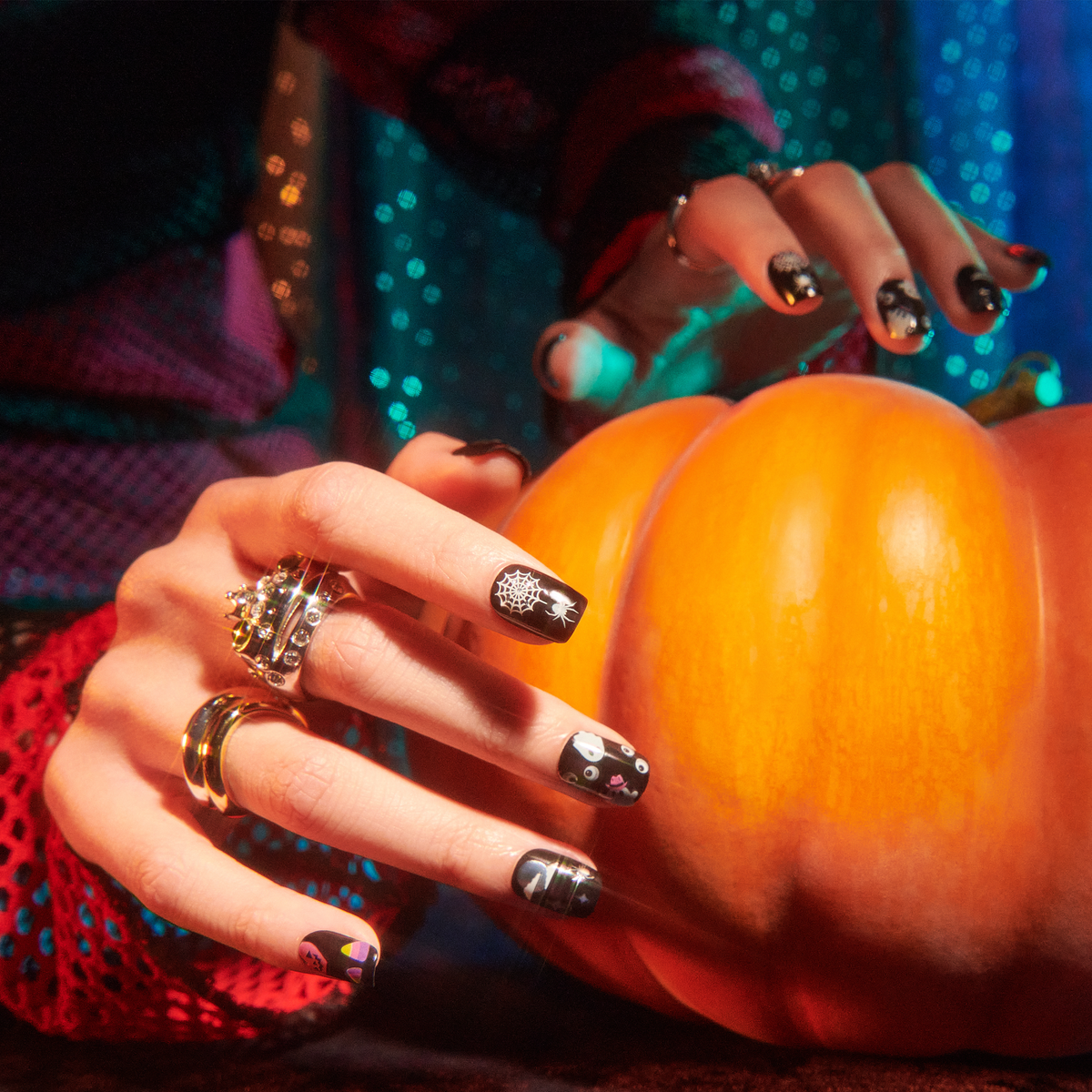 Kiss Glow-In-The-Dark Halloween Press On Fake Nail Art Stickers - Creepin’ | 3 Sheets, Multicolor