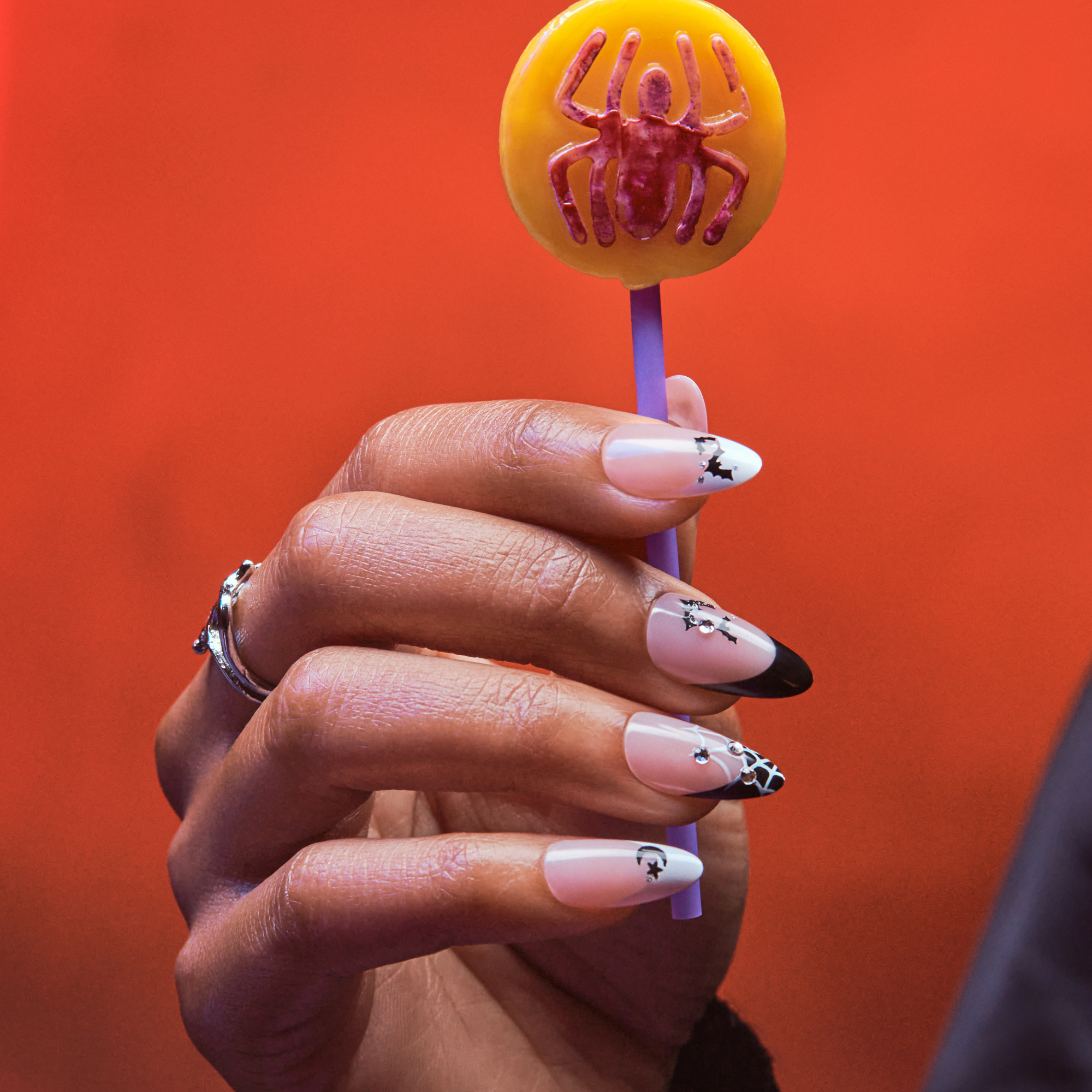 KISS Voguish Fantasy Halloween Press On Glue Nails - Witch Out