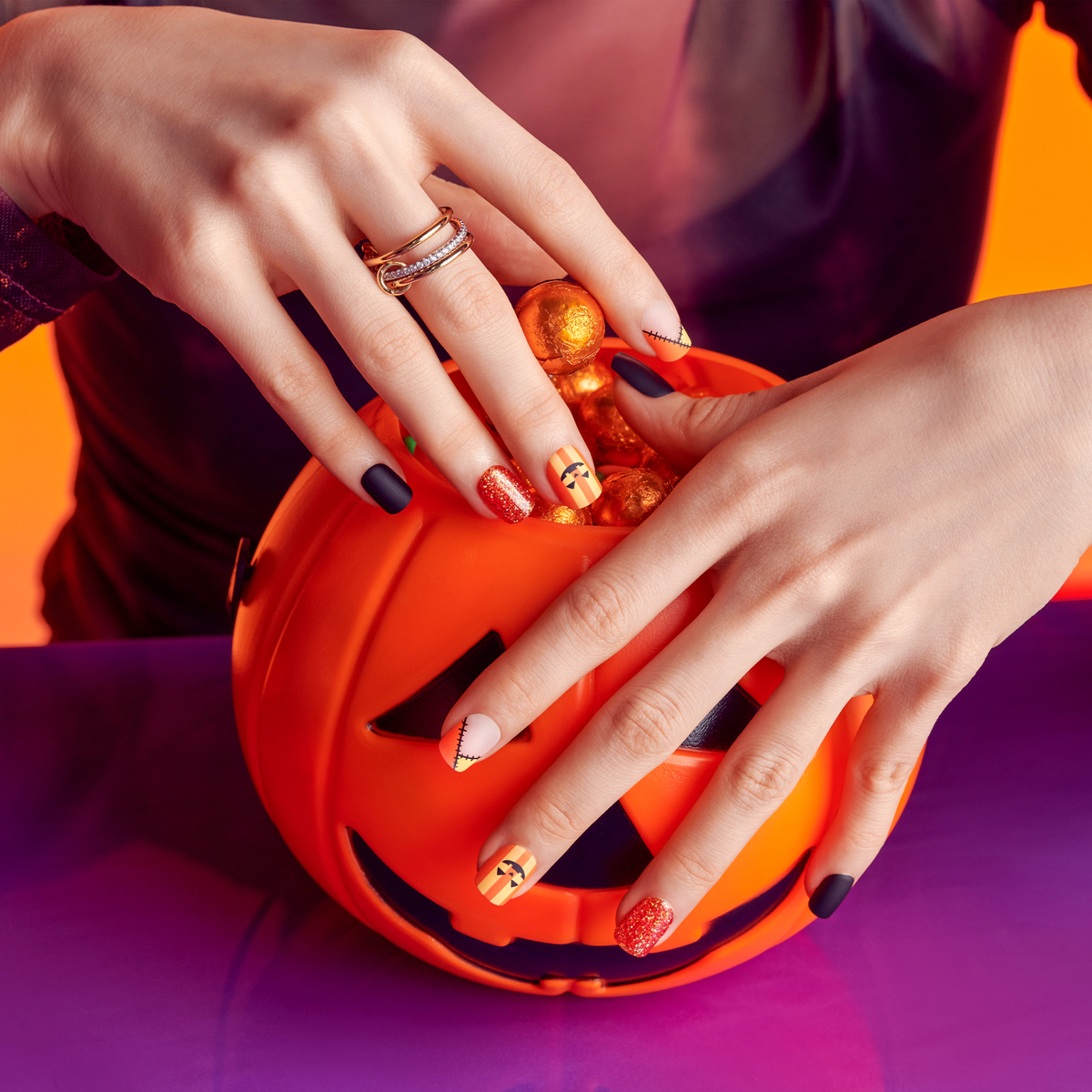 Impress Design Halloween No Glue Fake Press On Nails - Dead Glam | Design, Orange & Black, Short, Squoval, Glow In The Dark, Manicure
