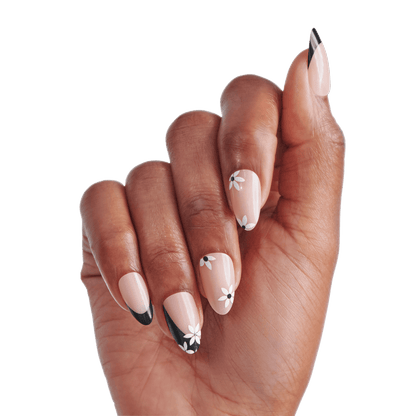 KISS Voguish Fantasy Press On Glue Nails - Smart