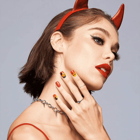 KISS Halloween Design Nail - Red Lamp