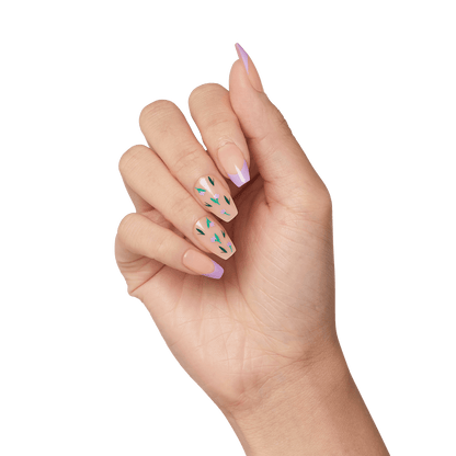 Salon Design Nails - Snapped