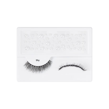 KISS Halloween Lashes &amp; Gem Sticker - Shy