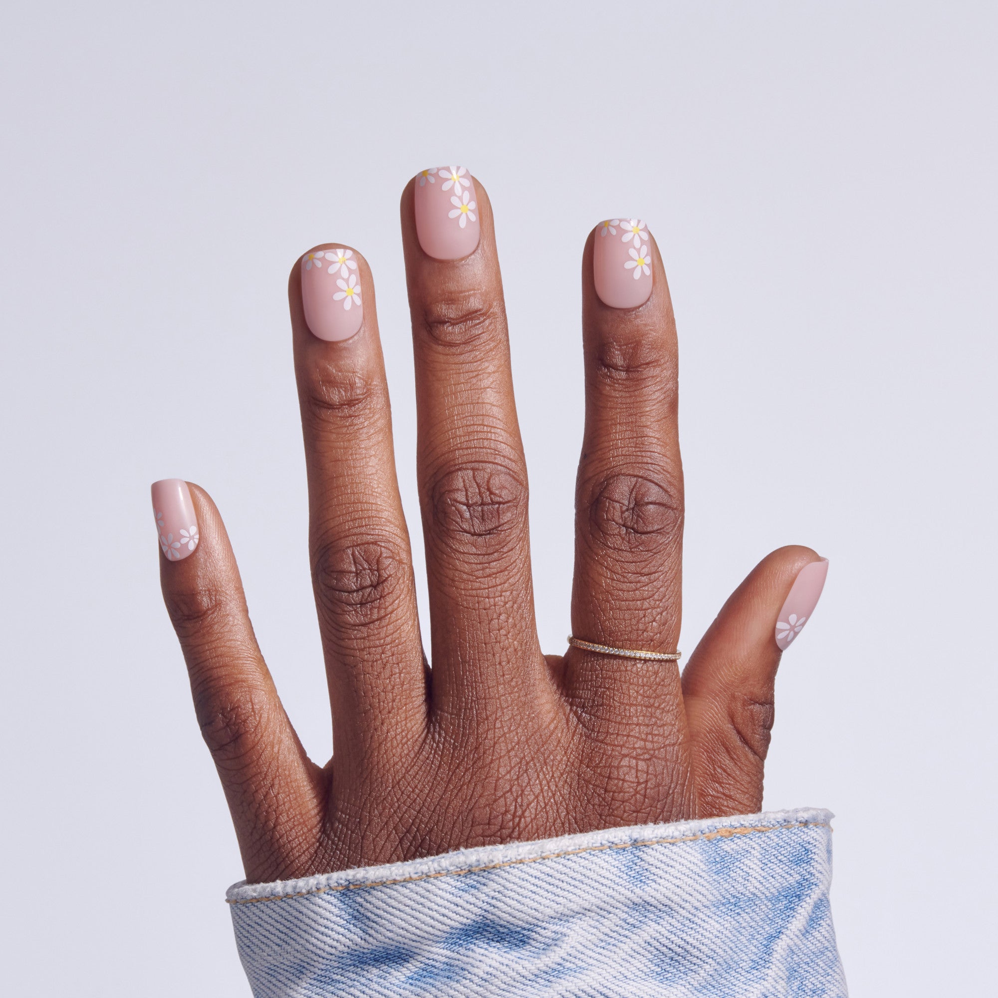 KISS CORE Design Press On Glue Nails - Hoppy Days