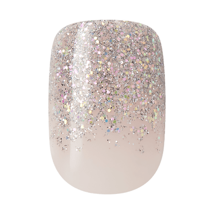KISS Voguish Fantasy Holiday Press On Glue Nails - Icicle