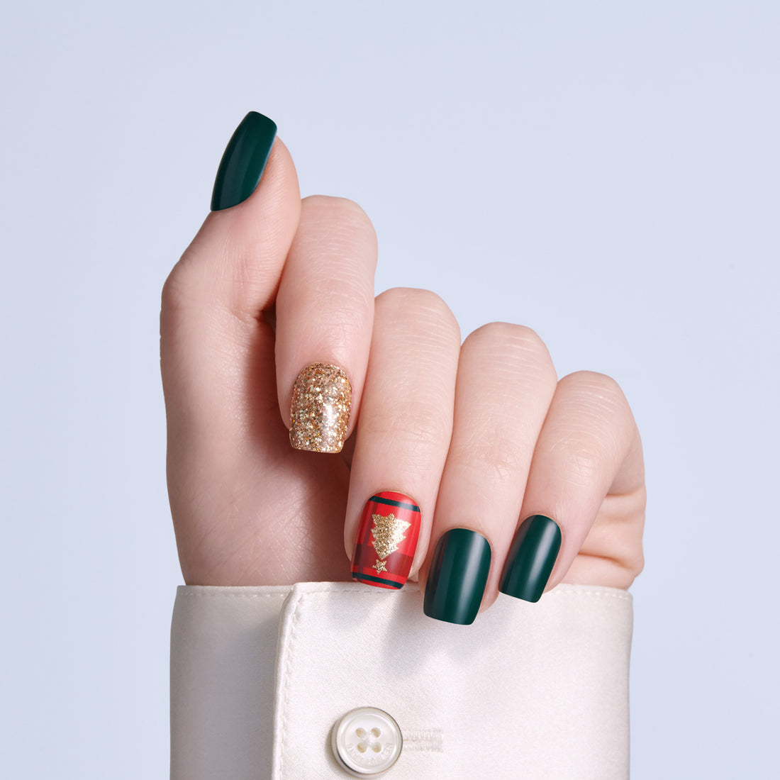 Kiss Merry Holiday Press On Fake Glue Nails - Warm Hug | Design, Multicolor, Short, Squoval