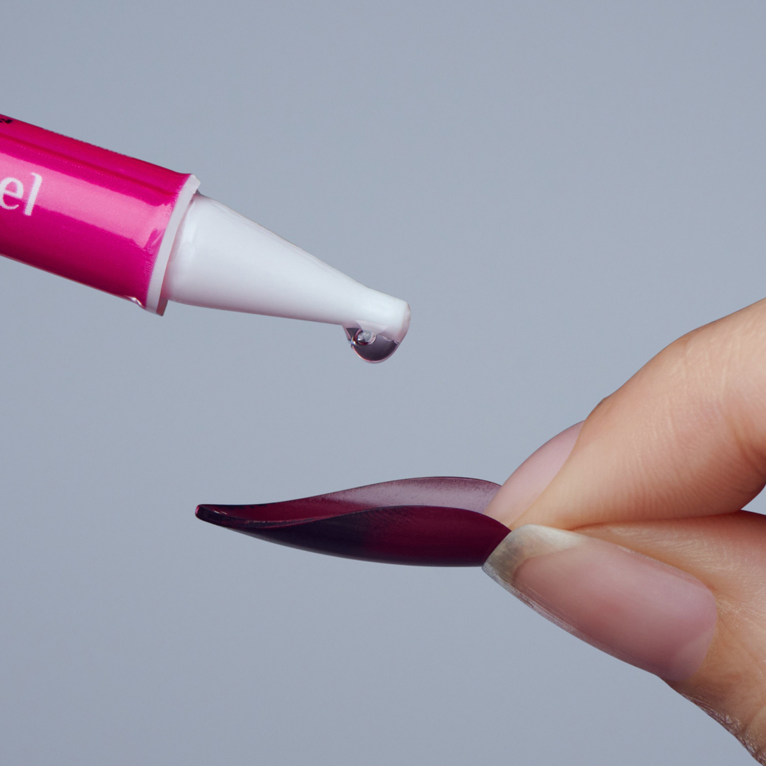 KISS Pink Gel Nail Glue – 10 Piece