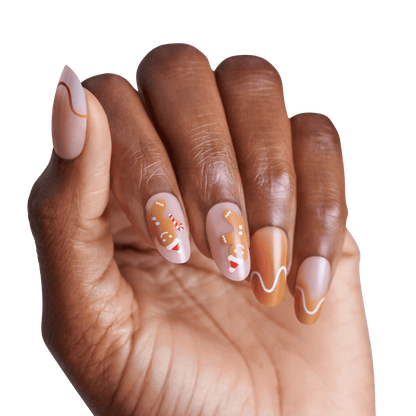 KISS Voguish Fantasy Holiday Press On Glue Nails - Holly Nights