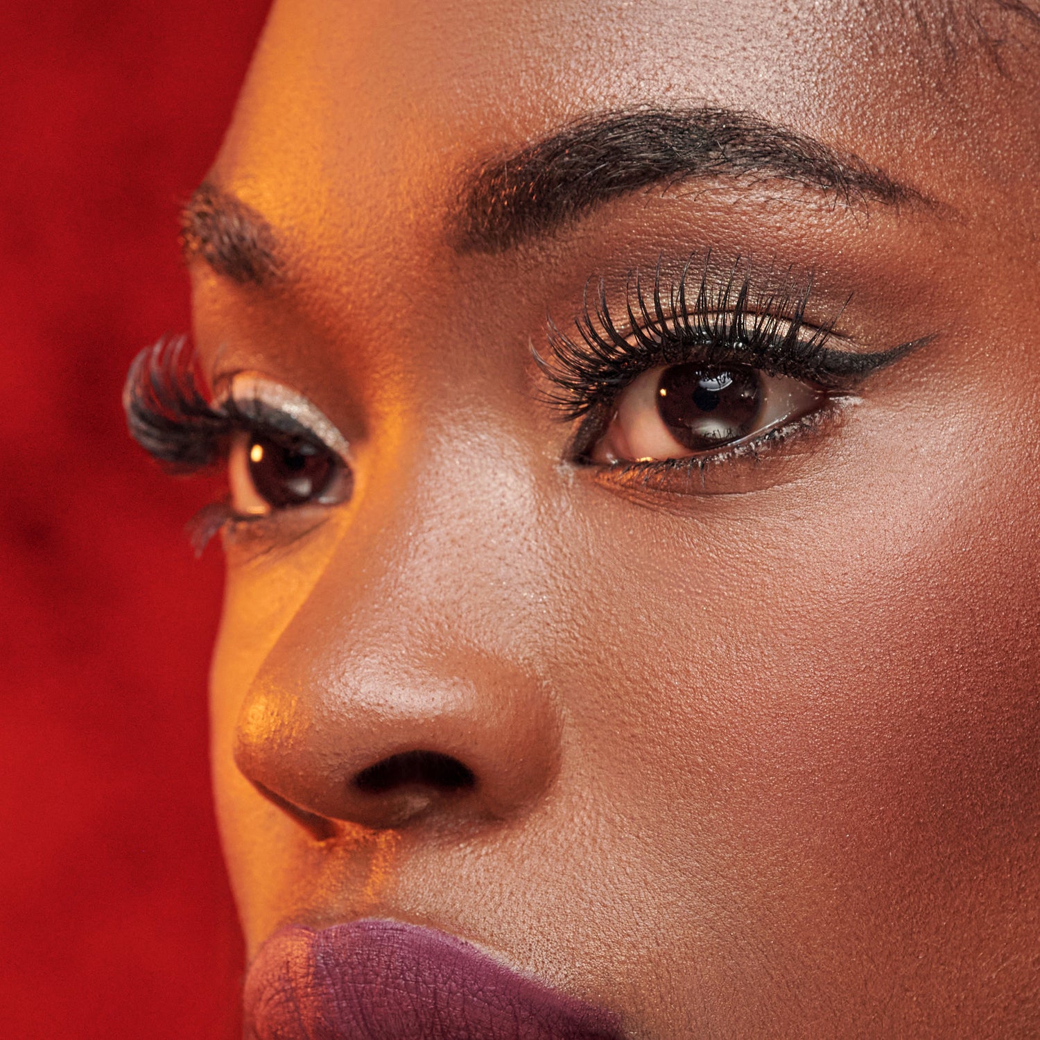 KISS Halloween Lashes &amp; Gem Sticker – Royal Silk