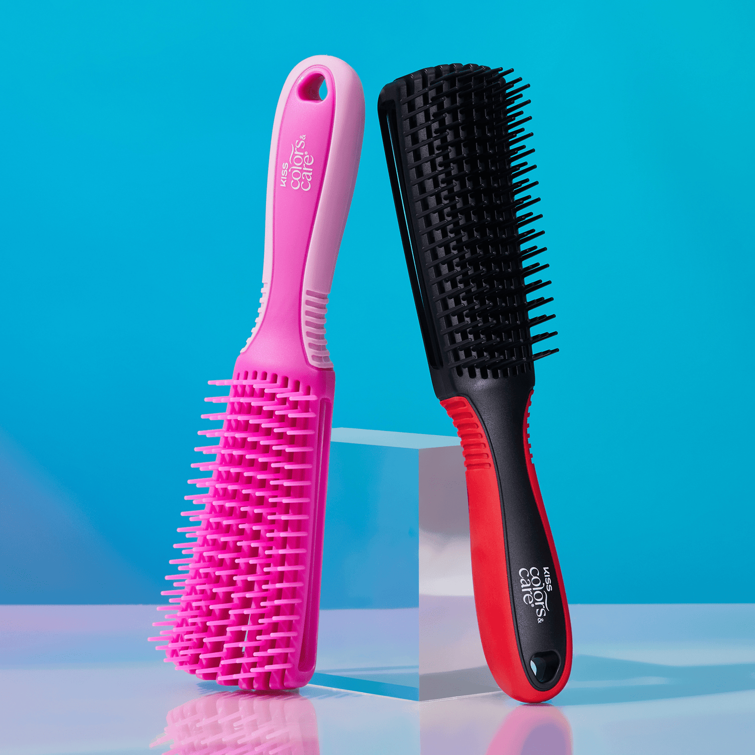 KISS Colors &amp; Care Glide &amp; Define Non-Slip Detangling Brush