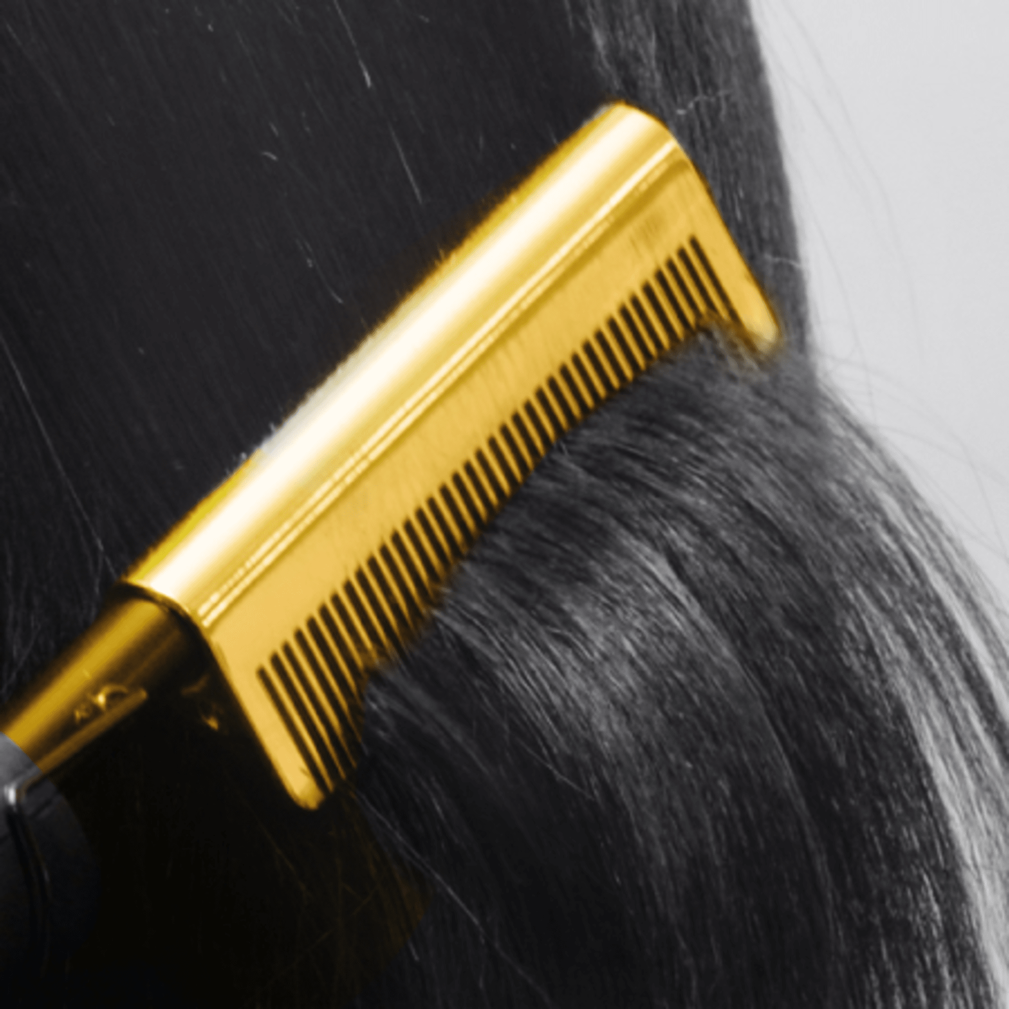 KISS Professional Pressing Comb – KISS USA