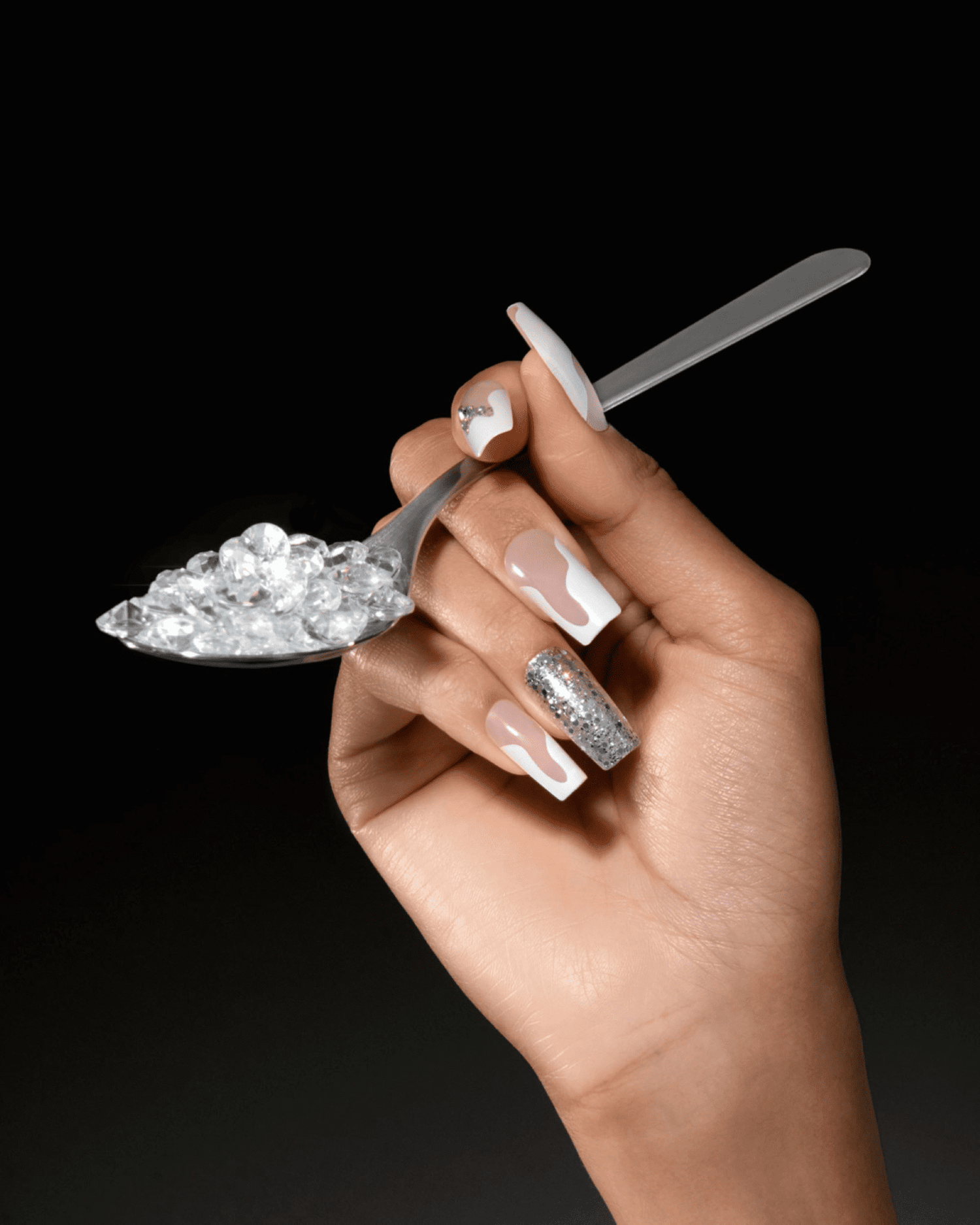 KISS Classy Premium Press On Glue Nails - Stay Modish