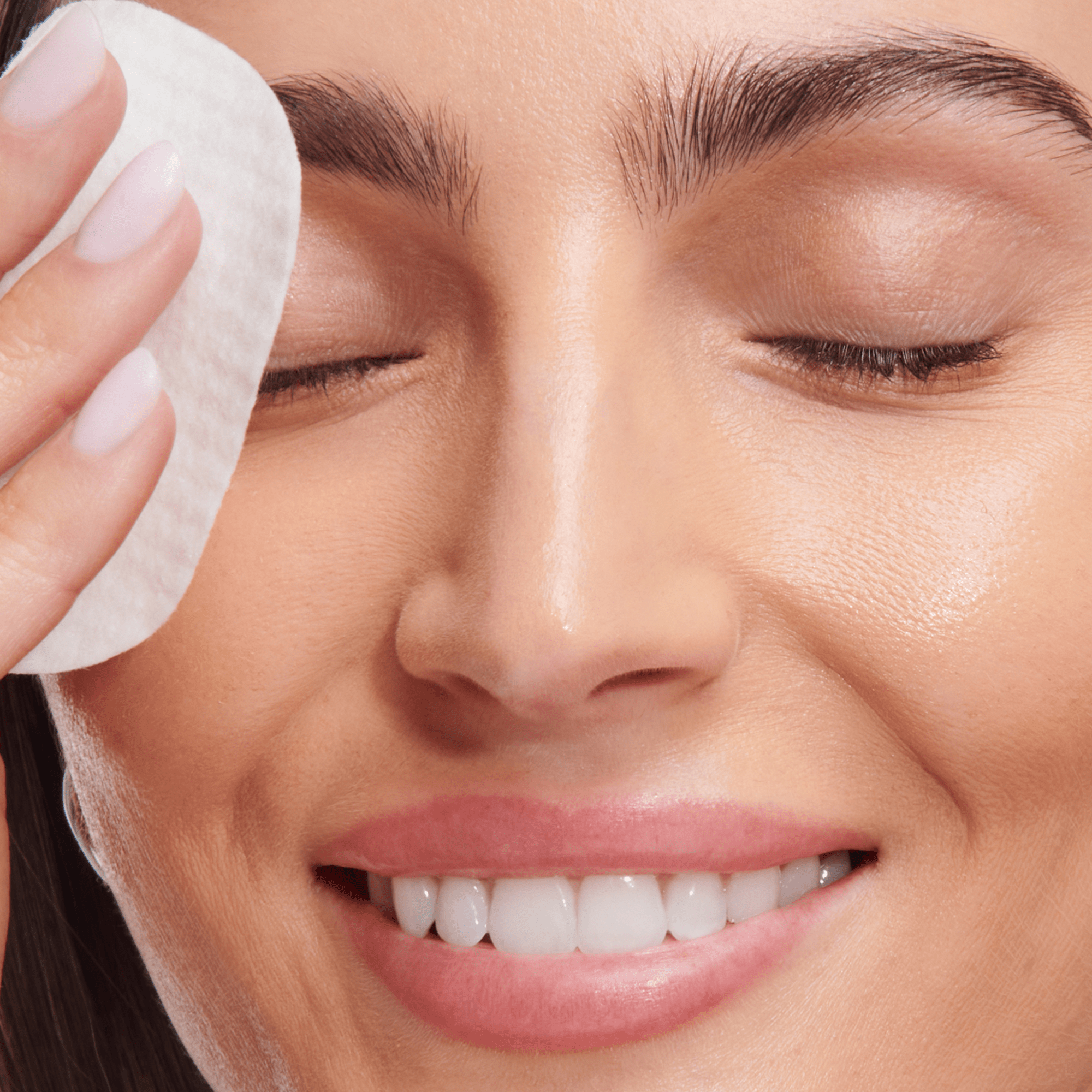 Kiss Lash Glue Remover Pads | Pre-Soaked Oil Pads, 30 Pieces