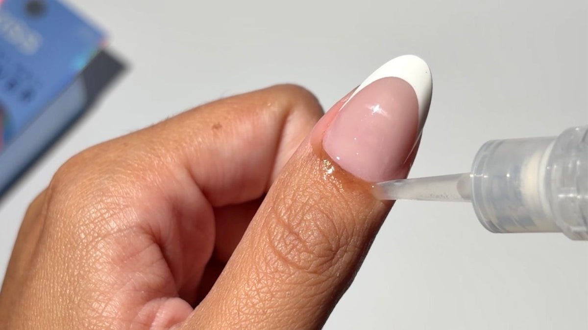 Kiss Acetone-Free Artificial Nail Remover Pen | Fake Nail Remover, Press-On Remover, Precision Tip for Gentle Removal, Non-Damaging, Vitamin E &amp; Keratin Infused, 0.2 fl. oz.