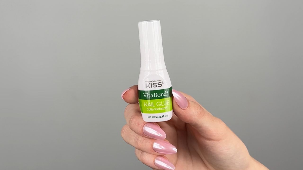 KISS VitaBond Brush-On Nail Glue - 5g (0.17 oz.)