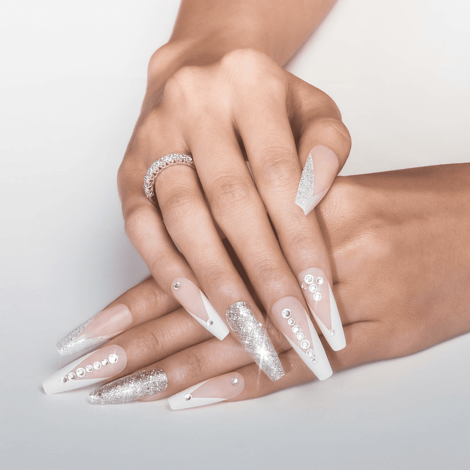 KISS Classy Premium Press On Glue Nails - Sophisticated