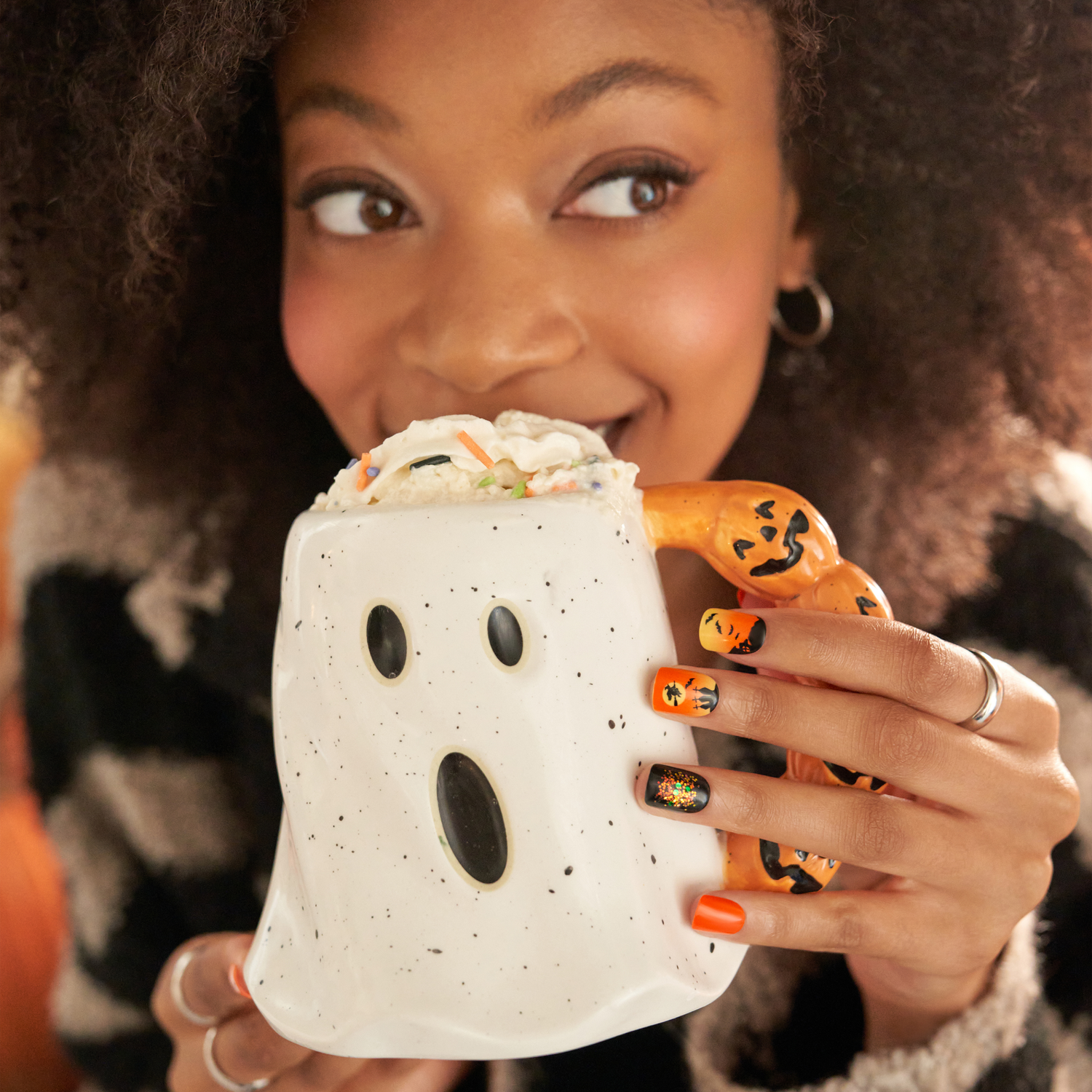 Impress Design Halloween No Glue Fake Press On Nails - Eternal Night | Design, Orange &amp; Black, Short, Squoval, Glow In The Dark, Manicure